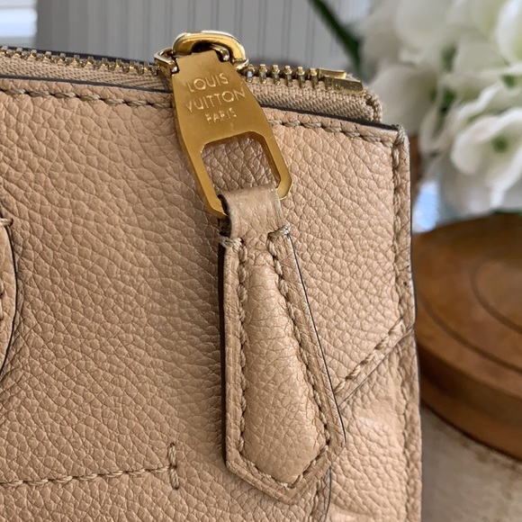 Pont Neuf Handbag Monogram Empreinte Leather MM - Picture 4 of 16